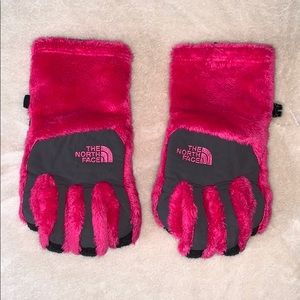 The North Face girls’ Denali Thermal Etip glove